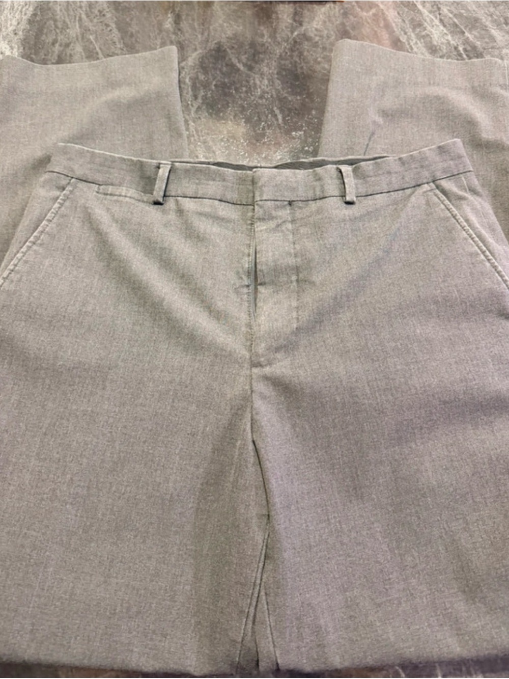 jf j.ferrar Men's Light Gray Flat-Front Dress Shorts